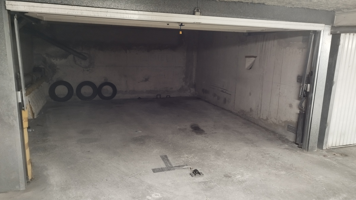 Garage - Nice